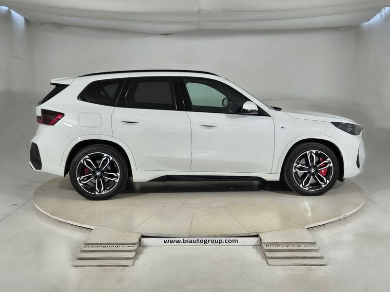 https://cdn-dk.caraffinity.it/dealer/datafiles/vehicle/images/800/1452/8GWwoBGOI1rt9QDD.jpg
