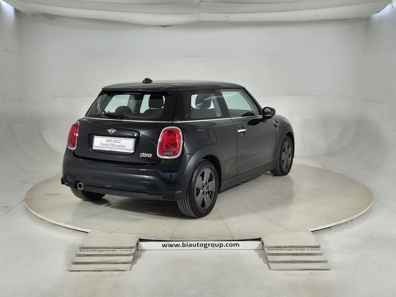 https://cdn-dk.caraffinity.it/dealer/datafiles/vehicle/images/800/1452/8Hdg6LYxzkXqm8hV.jpg