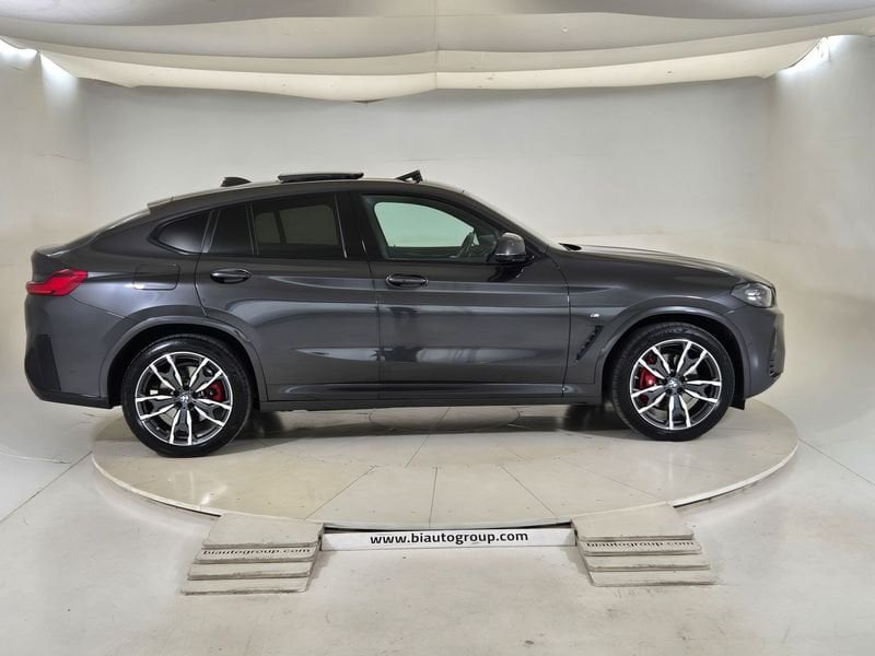 https://cdn-dk.caraffinity.it/dealer/datafiles/vehicle/images/800/1452/8z3Vm0j1FBFWsGmI.jpg