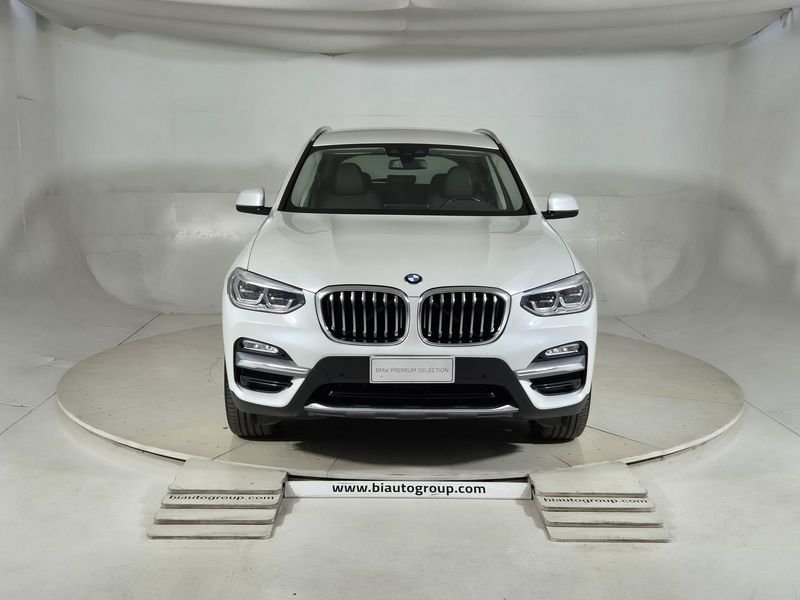 https://cdn-dk.caraffinity.it/dealer/datafiles/vehicle/images/800/1452/9WJKlOVpcNh7frdr.jpg