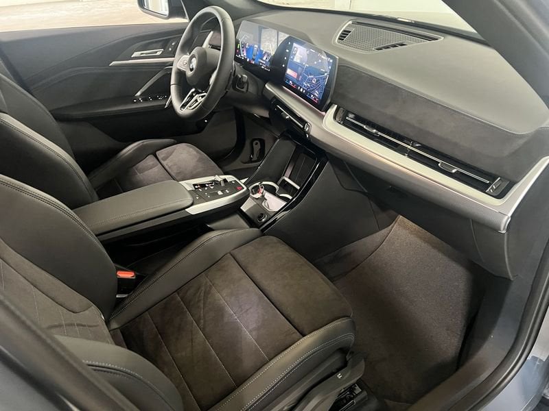 https://cdn-dk.caraffinity.it/dealer/datafiles/vehicle/images/800/1452/9ZnE2Lo9CZJ93jWZ.jpeg