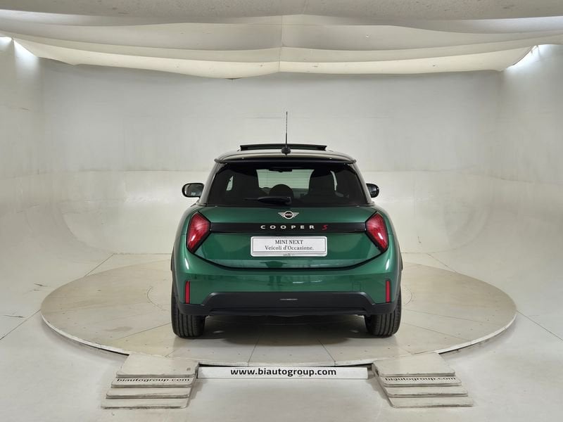 https://cdn-dk.caraffinity.it/dealer/datafiles/vehicle/images/800/1452/9tchdwpTfoc3x28J.jpg