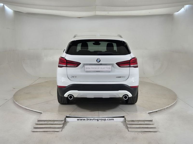 https://cdn-dk.caraffinity.it/dealer/datafiles/vehicle/images/800/1452/A3Ky6AQR3jVvCeIw.jpg