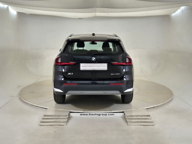 https://cdn-dk.caraffinity.it/dealer/datafiles/vehicle/images/800/1452/BEhTIBzOWKyvRAYg.jpg