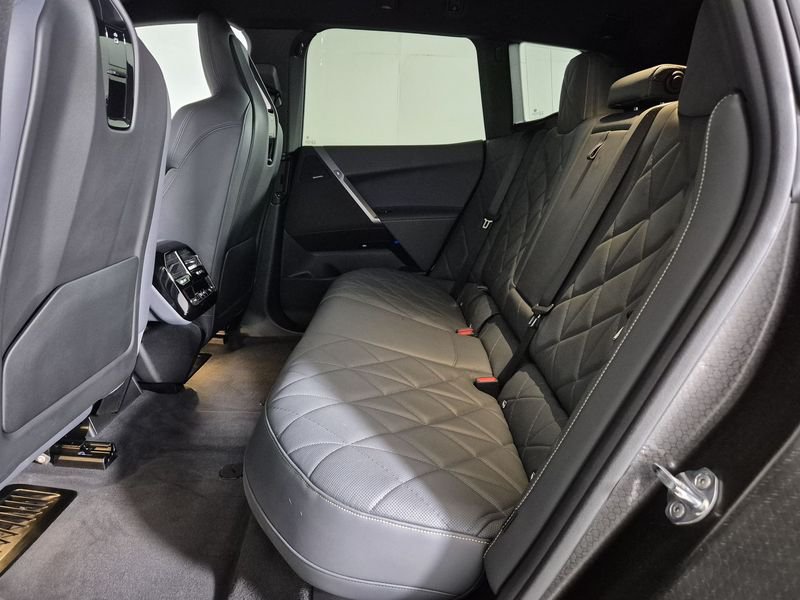 https://cdn-dk.caraffinity.it/dealer/datafiles/vehicle/images/800/1452/BIka92dmrRF3OjaH.jpg
