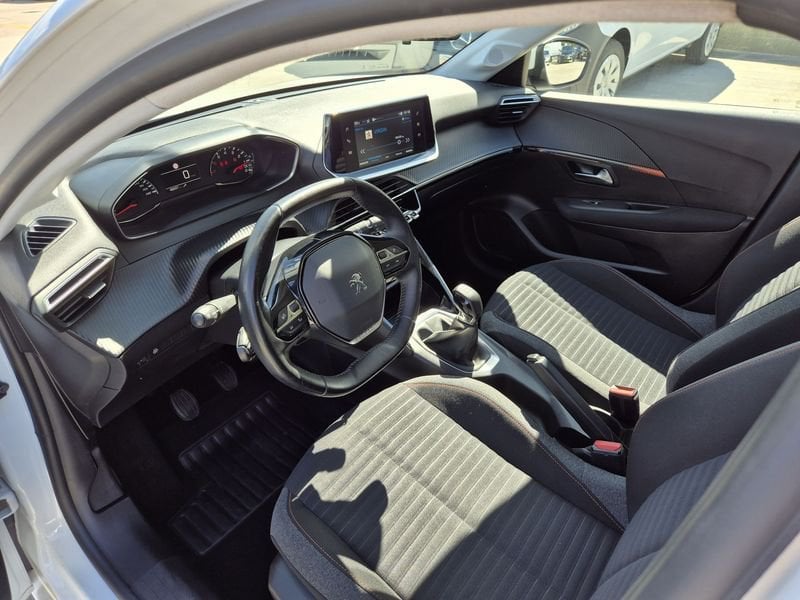 https://cdn-dk.caraffinity.it/dealer/datafiles/vehicle/images/800/1452/BdQlXheSXvb87QBT.jpg