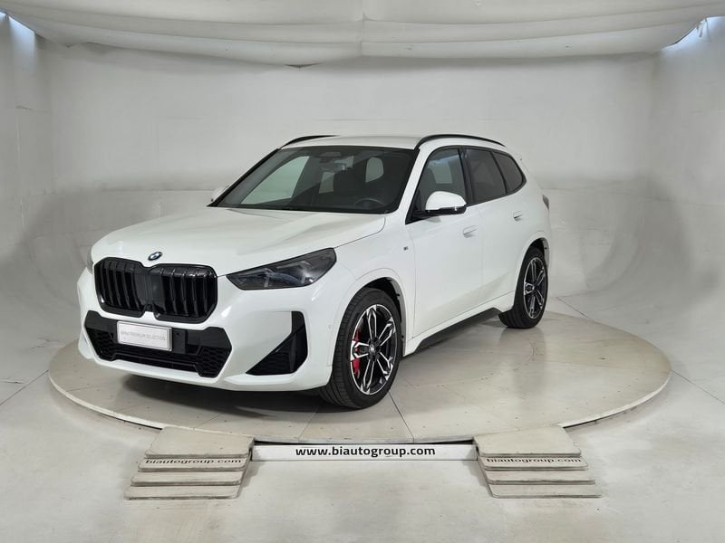 https://cdn-dk.caraffinity.it/dealer/datafiles/vehicle/images/800/1452/C3EXvziGaXA9SOje.jpg?format=jpeg