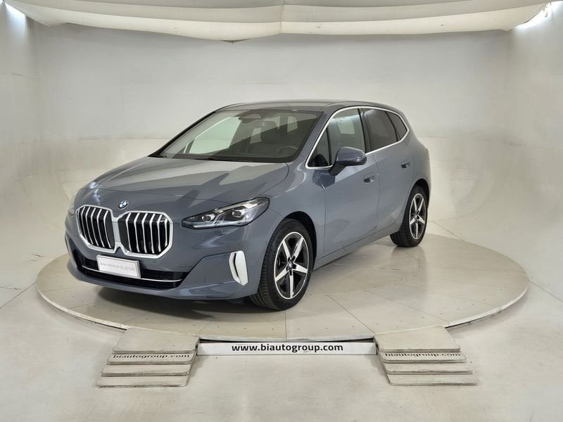 https://cdn-dk.caraffinity.it/dealer/datafiles/vehicle/images/800/1452/ChqbH8ZGWUK1UtAl.jpg?format=jpeg
