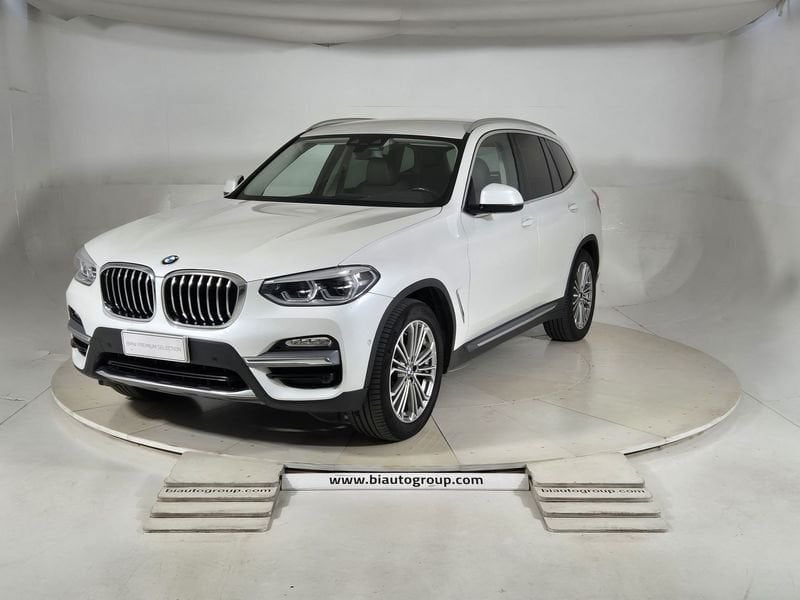 https://cdn-dk.caraffinity.it/dealer/datafiles/vehicle/images/800/1452/CqHmJ2BDy8iMfgst.jpg?format=jpeg