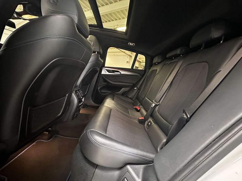 https://cdn-dk.caraffinity.it/dealer/datafiles/vehicle/images/800/1452/Cz65EPfdE7r1mJhq.jpeg