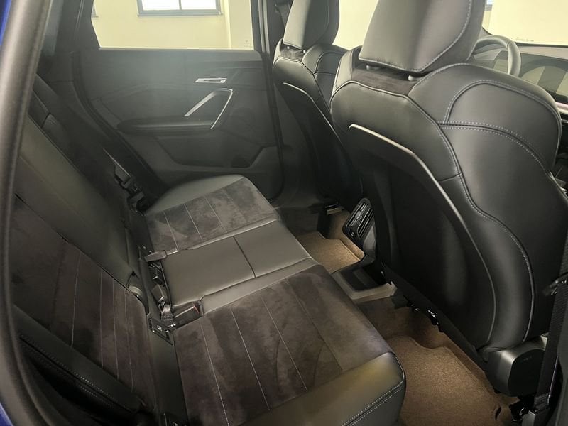 https://cdn-dk.caraffinity.it/dealer/datafiles/vehicle/images/800/1452/D2CXW2iGWuKGCbKe.jpeg