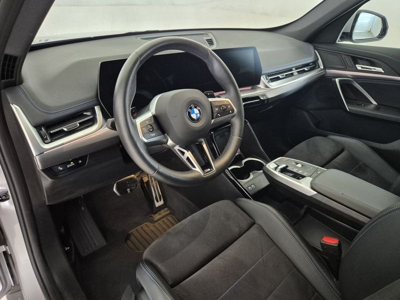 https://cdn-dk.caraffinity.it/dealer/datafiles/vehicle/images/800/1452/DN9YRusYWRZCJrYk.jpg