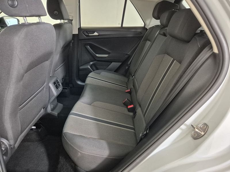 https://cdn-dk.caraffinity.it/dealer/datafiles/vehicle/images/800/1452/DPd54mLhYRLPZOZT.jpg