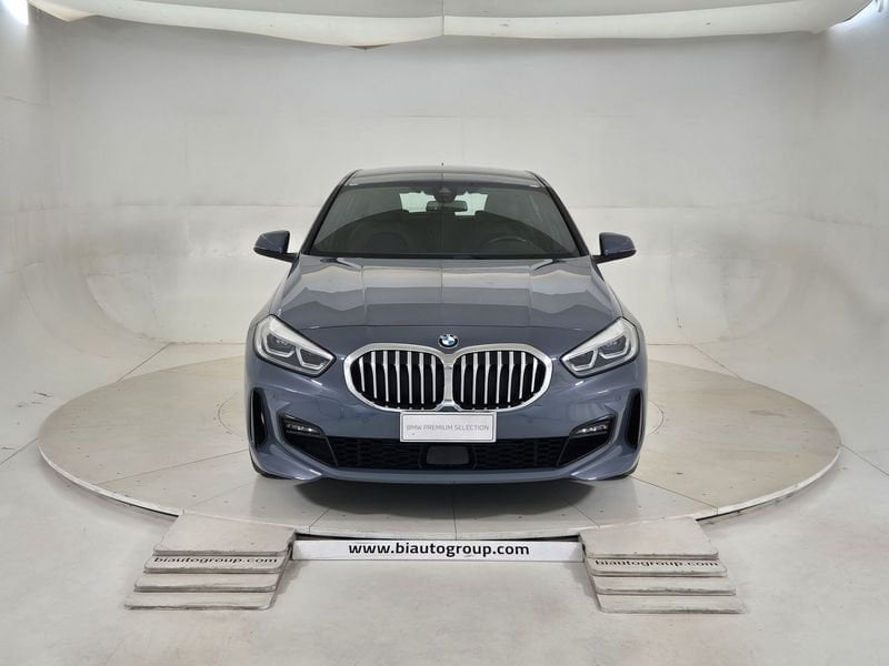 https://cdn-dk.caraffinity.it/dealer/datafiles/vehicle/images/800/1452/Dagax7g09fzzHGDB.jpg