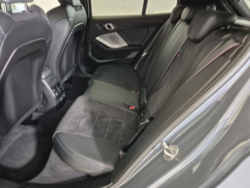 https://cdn-dk.caraffinity.it/dealer/datafiles/vehicle/images/800/1452/FIQ5ZnkMUOP1JlQ3.jpg