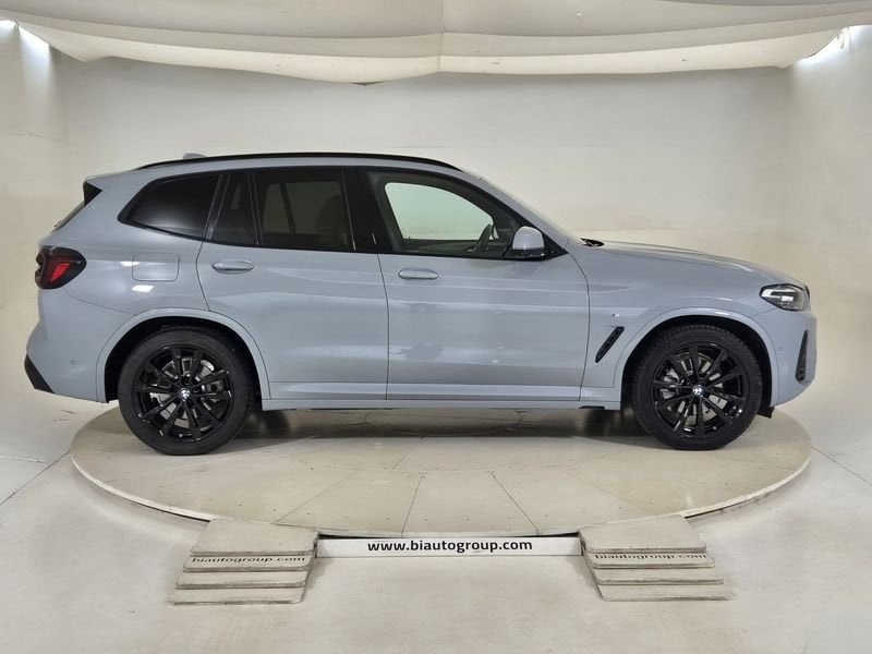 https://cdn-dk.caraffinity.it/dealer/datafiles/vehicle/images/800/1452/FOAcsuFMq2GUyjBs.jpg