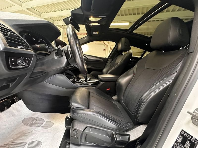 https://cdn-dk.caraffinity.it/dealer/datafiles/vehicle/images/800/1452/FSxQSXQRmLbpwXye.jpeg