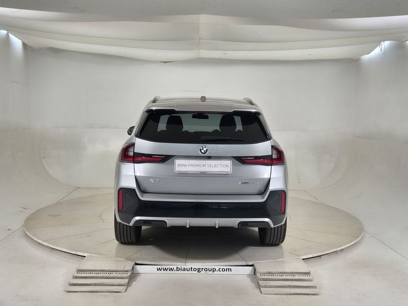 https://cdn-dk.caraffinity.it/dealer/datafiles/vehicle/images/800/1452/Fo3lhd5lDyCqCDk4.jpg