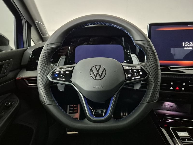 https://cdn-dk.caraffinity.it/dealer/datafiles/vehicle/images/800/1452/FsWPtyAhUx1hJ0VH.jpg