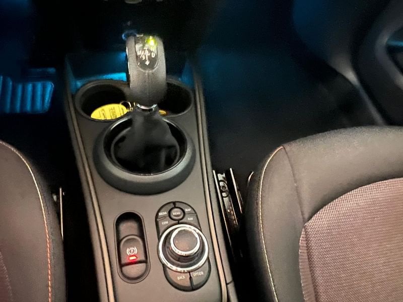 https://cdn-dk.caraffinity.it/dealer/datafiles/vehicle/images/800/1452/G4yhRI2PnslClQGi.jpeg