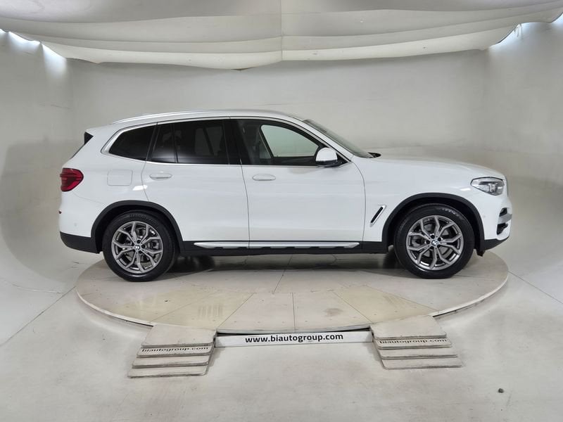 https://cdn-dk.caraffinity.it/dealer/datafiles/vehicle/images/800/1452/G8duEtv1SAWeISQx.jpg