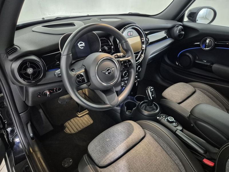 https://cdn-dk.caraffinity.it/dealer/datafiles/vehicle/images/800/1452/GbSPgj7srOpKYMv1.jpg