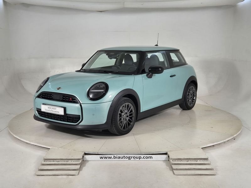 https://cdn-dk.caraffinity.it/dealer/datafiles/vehicle/images/800/1452/Gbql5UuzCi2vsSvw.jpg?format=jpeg