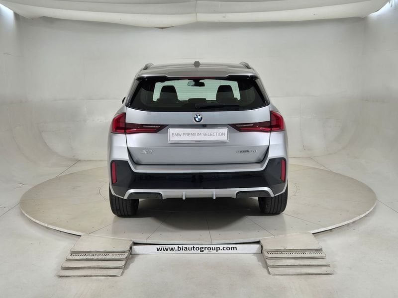 https://cdn-dk.caraffinity.it/dealer/datafiles/vehicle/images/800/1452/GpFNLr7McB3K2ZFs.jpg