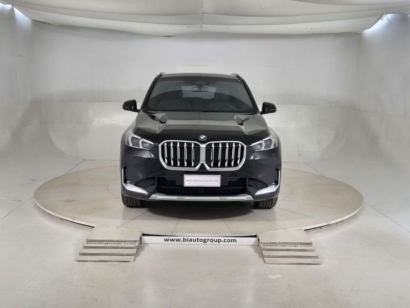 https://cdn-dk.caraffinity.it/dealer/datafiles/vehicle/images/800/1452/H9NxeZ4rx4LlS7P8.jpg