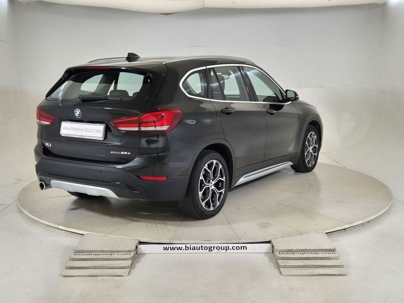https://cdn-dk.caraffinity.it/dealer/datafiles/vehicle/images/800/1452/HEpQABUH1Bnws56j.jpg