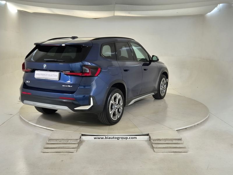 https://cdn-dk.caraffinity.it/dealer/datafiles/vehicle/images/800/1452/IdV8ZZ4dbVJIwCWG.jpg