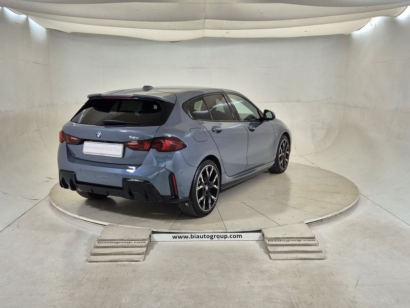https://cdn-dk.caraffinity.it/dealer/datafiles/vehicle/images/800/1452/Kg9S2yWn9KgoGFRo.jpg