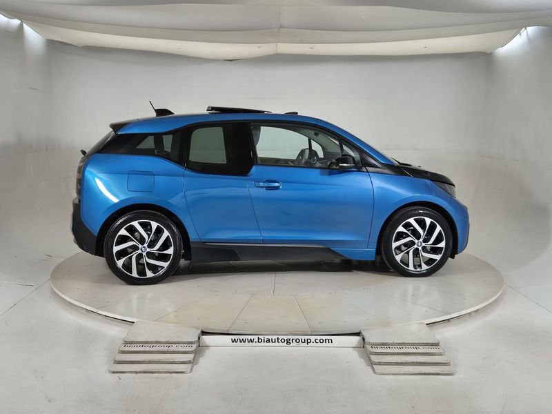 https://cdn-dk.caraffinity.it/dealer/datafiles/vehicle/images/800/1452/KyrHUsB3M7qtAMTT.jpg