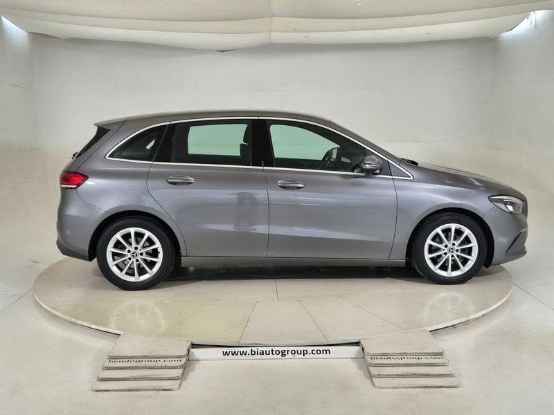 https://cdn-dk.caraffinity.it/dealer/datafiles/vehicle/images/800/1452/MrWBupiMZnaSCIrF.jpg