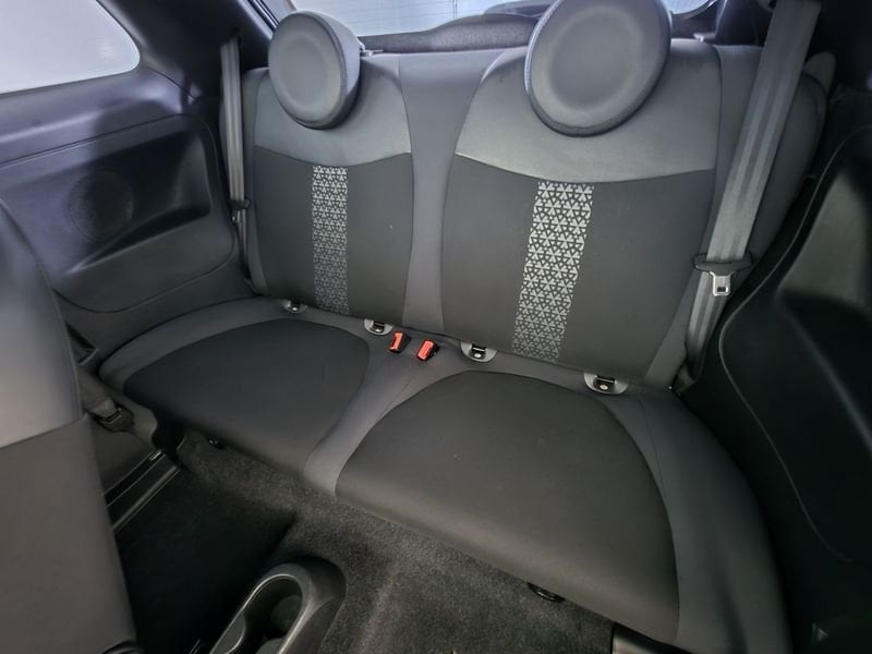 https://cdn-dk.caraffinity.it/dealer/datafiles/vehicle/images/800/1452/NfELjFzN4gq4lBKi.jpg