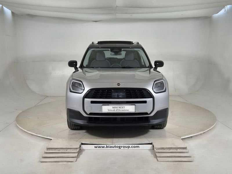 https://cdn-dk.caraffinity.it/dealer/datafiles/vehicle/images/800/1452/Ny2Nvhld9d0yVKDa.jpg