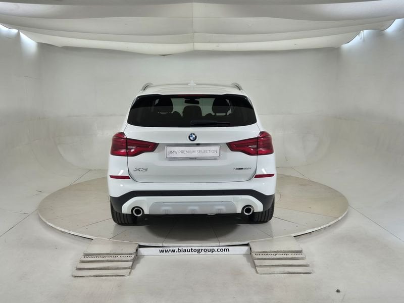 https://cdn-dk.caraffinity.it/dealer/datafiles/vehicle/images/800/1452/Nz9uppMvQBW4iEj2.jpg