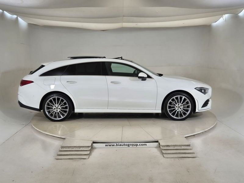 https://cdn-dk.caraffinity.it/dealer/datafiles/vehicle/images/800/1452/ODJWPQ8g0sHhiEGS.jpg