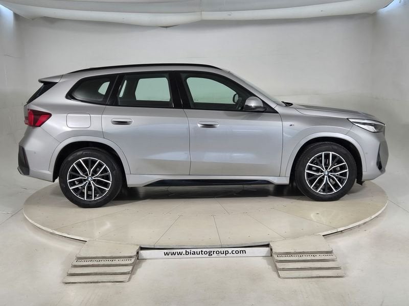 https://cdn-dk.caraffinity.it/dealer/datafiles/vehicle/images/800/1452/OP6qbuS2ysKZN56Z.jpg