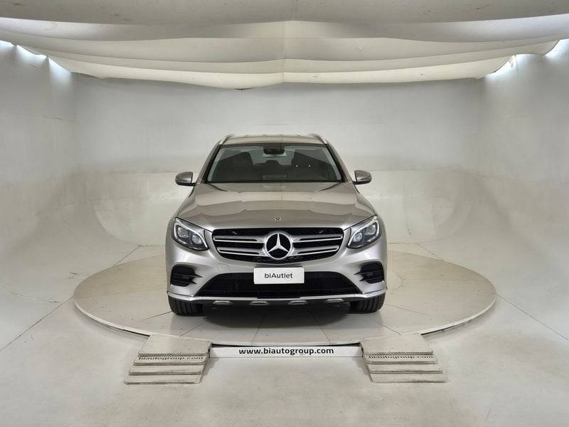 https://cdn-dk.caraffinity.it/dealer/datafiles/vehicle/images/800/1452/OgYq3rfs4LceFoHl.jpg