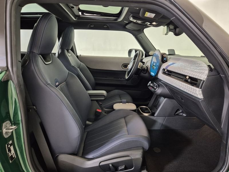 https://cdn-dk.caraffinity.it/dealer/datafiles/vehicle/images/800/1452/Ov3H5iIYCgBKrAuK.jpg