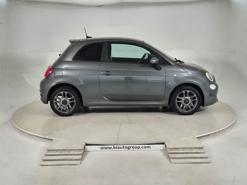 https://cdn-dk.caraffinity.it/dealer/datafiles/vehicle/images/800/1452/P4wcMnnjllcJjZYV.jpg