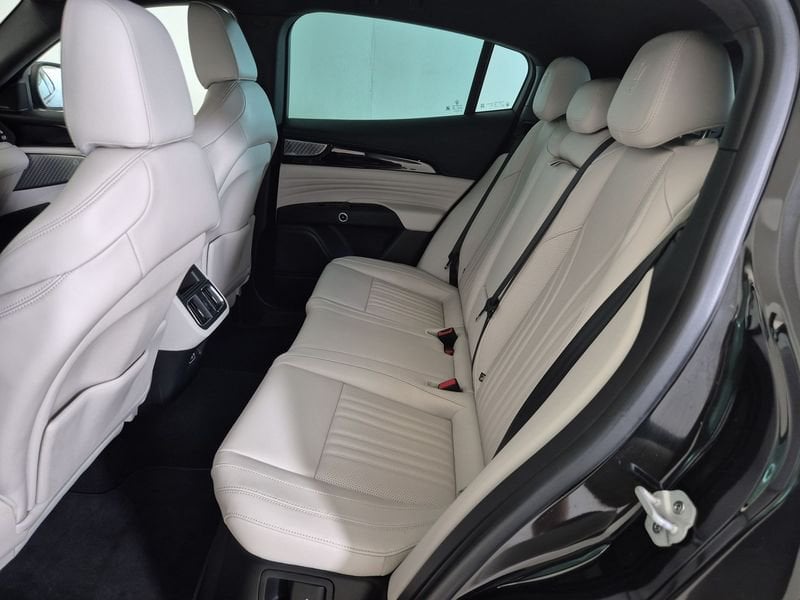 https://cdn-dk.caraffinity.it/dealer/datafiles/vehicle/images/800/1452/QDK1HgOPmmafrgtO.jpg