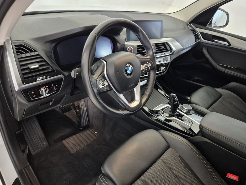 https://cdn-dk.caraffinity.it/dealer/datafiles/vehicle/images/800/1452/R1pbOkFwVUYlGc9C.jpg