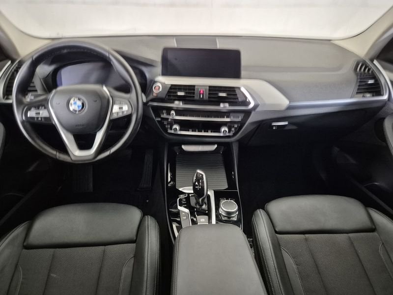 https://cdn-dk.caraffinity.it/dealer/datafiles/vehicle/images/800/1452/SFVdDuRY6BTbLzaO.jpg