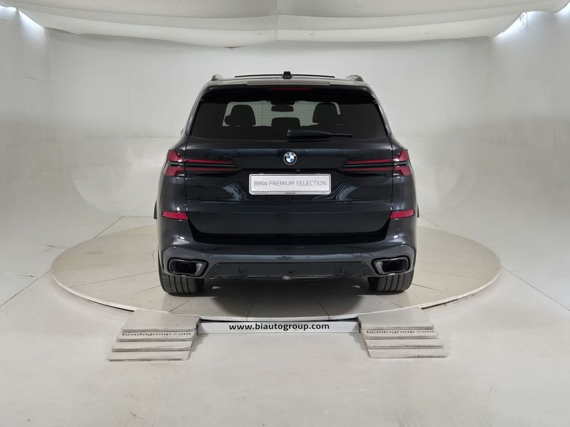 https://cdn-dk.caraffinity.it/dealer/datafiles/vehicle/images/800/1452/SLgj4zcehb0lPqXK.jpg