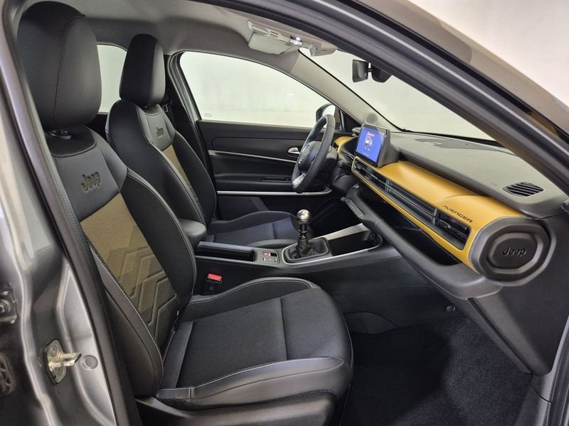 https://cdn-dk.caraffinity.it/dealer/datafiles/vehicle/images/800/1452/UfxsF8ZYPin4agy7.jpg