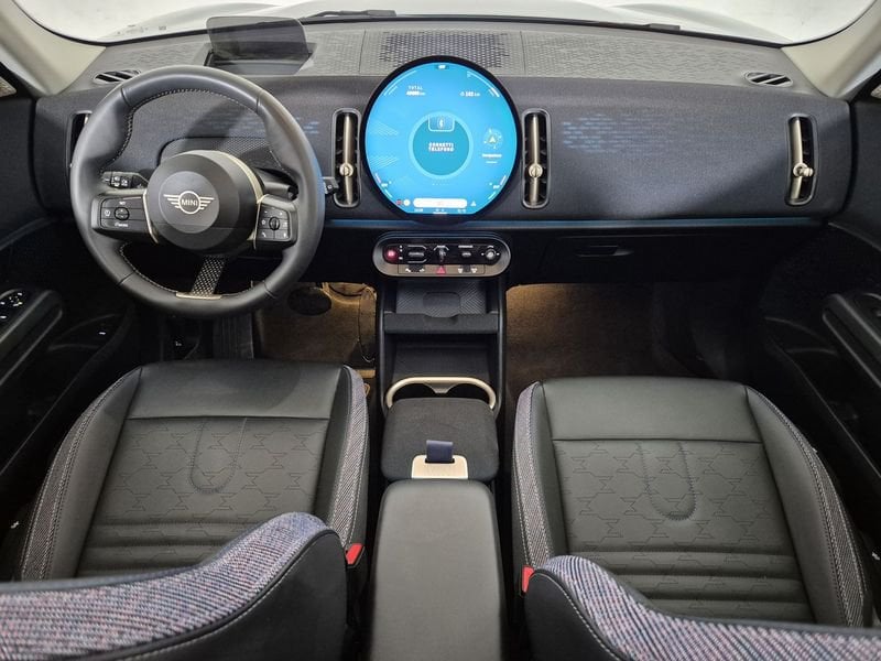 https://cdn-dk.caraffinity.it/dealer/datafiles/vehicle/images/800/1452/UjO3PLWeJJaVx1m7.jpg