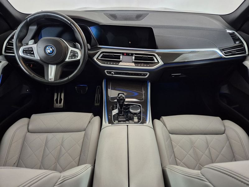 https://cdn-dk.caraffinity.it/dealer/datafiles/vehicle/images/800/1452/Ujb4uKWsd4eVo0vf.jpg