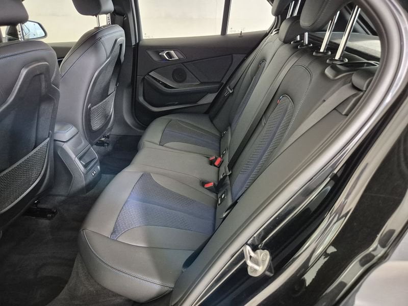 https://cdn-dk.caraffinity.it/dealer/datafiles/vehicle/images/800/1452/X5qZpQ106lfXqlPh.jpg